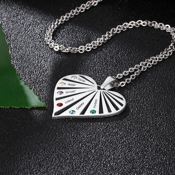 Collar con el nombre de mi familia