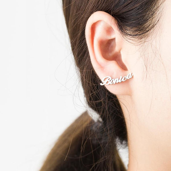 Aretes con nombre personalizado